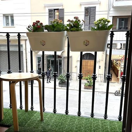 Tiny House In Centro Apartment Bari Bagian luar foto