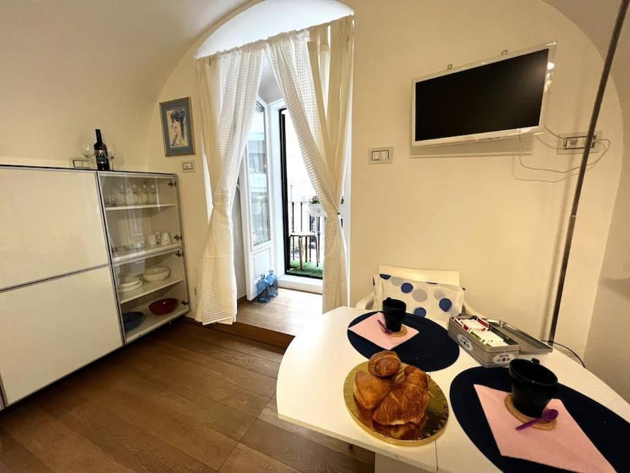 Tiny House In Centro Apartment Bari Bagian luar foto